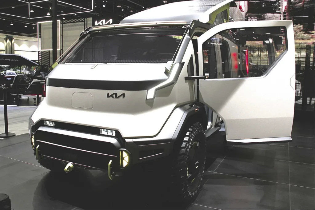 기아, ‘2024 LA 오토쇼’에서 ‘더 기아 EV9 GT‘ 최초 공개 5 기아 콘셉트카 PV5 WKNDR(위켄더)