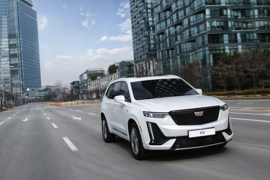 캐딜락, 11월 에스컬레이드 구매하면 최대 1,000만원 할인 2 캐딜락 XT6