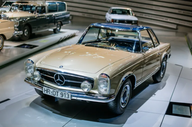 메르세데스-벤츠 박물관의 230 SL 파고다, Style icon and rally winner: The “Pagoda” from Mercedes-Benz (Mercedes-Benz 230 SL (W 113)