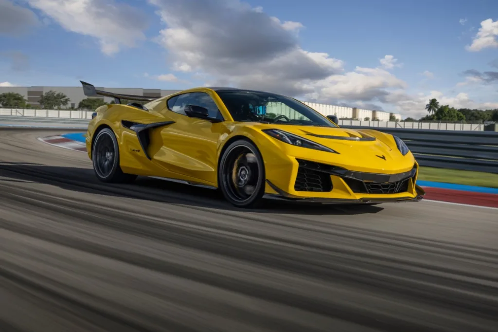 아이오닉 5 N 나와봐! 쉐보레 콜벳 ZR1, 2.3초면 충분해 1 쉐보레 콜벳 ZR1 (Quickest of the quick: the 2025 Corvette ZR1 does 0-60 in 2.3 seconds)
