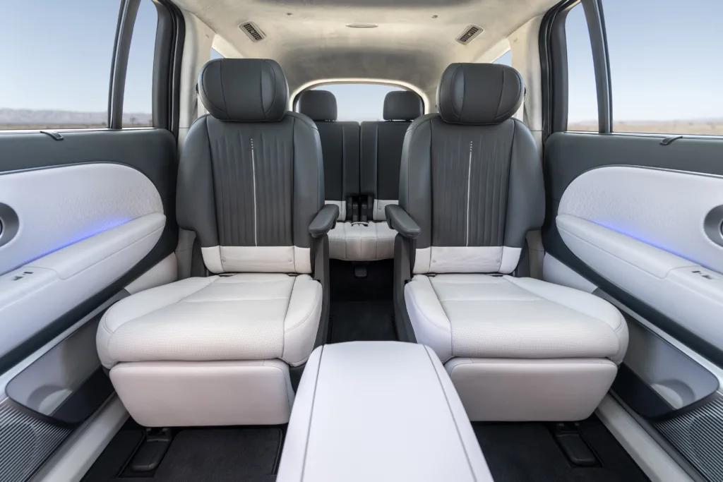 64082 2026IONIQ9Calligraphy https://mobilityground.com/wp-content/uploads/2025/05/65929-Assembled-In-America2026HyundaiIONIQ9EVDelivers300MilesofRangeFrom58955.webp