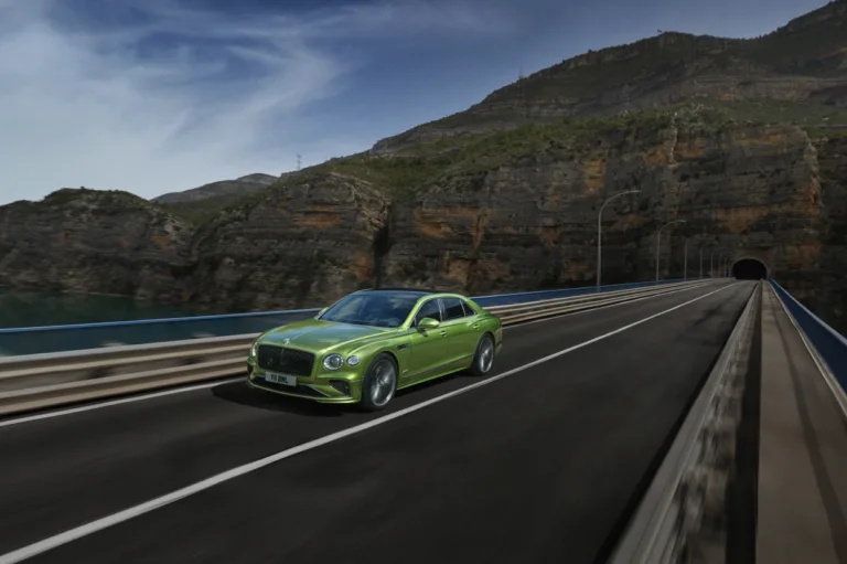 벤틀리 플라잉스퍼(Bentley Flying Spur)