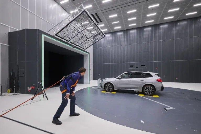Quiet testing for quiet cars: The BMW Group's new aeroacoustic and electric drive center goes into operation