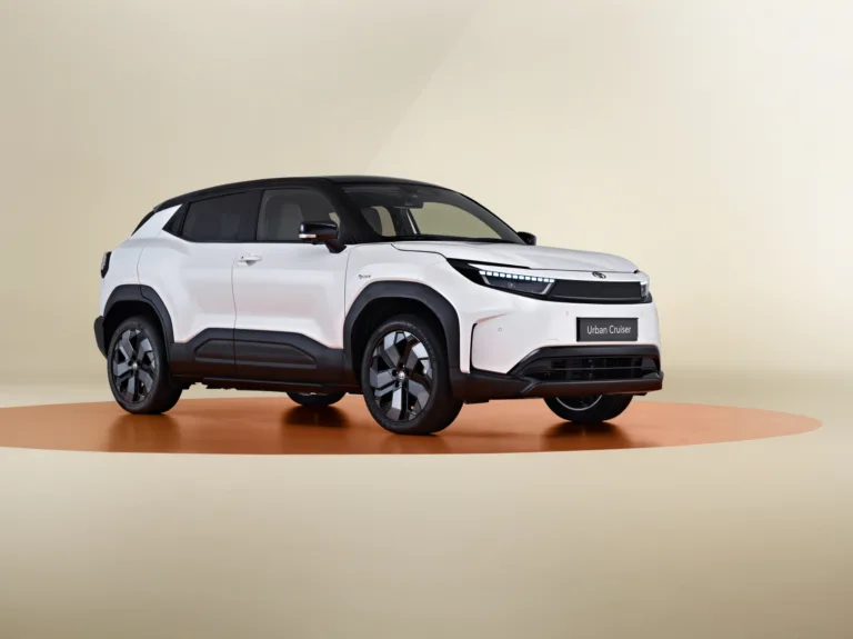 토요타 어반 크루저 (World premiere of the all-new Toyota Urban Cruiser)