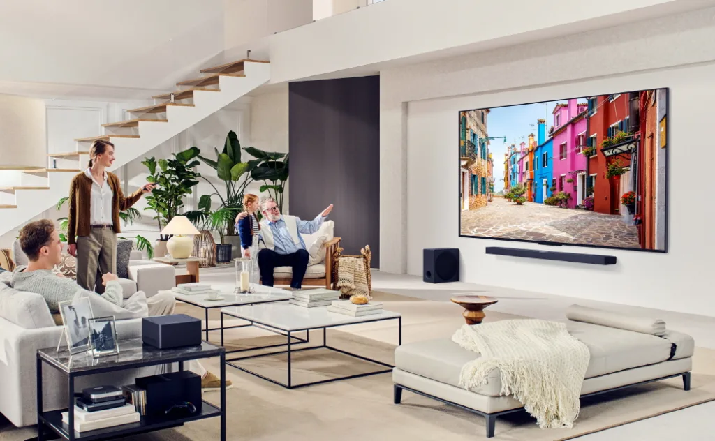 2025년형 ‘LG QNED TV’ 공개한 LG전자, AI로 혁신 더했다 1 LG전자, 완전히 새로워진 2025년형 ‘LG QNED TV’ 공개