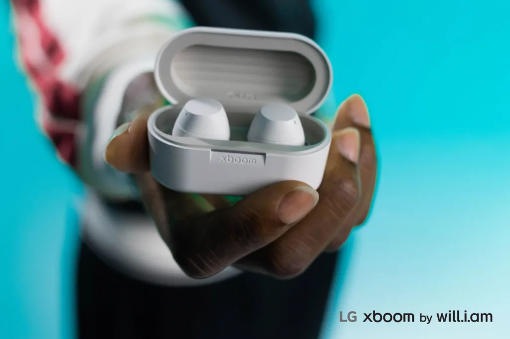 LG 엑스붐, CES 2025서 공개, 오는 16일부터 사전 예약 시작 1 LG 엑스붐, 세계적인 뮤지션과 함께 새로운 브랜드로 거듭나다