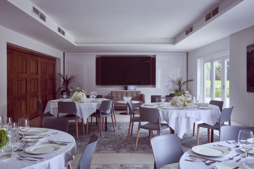 벤틀리모터스(Bentley Motors) 프라이빗 고객 경험 공간 더 뮤즈(The Mews)