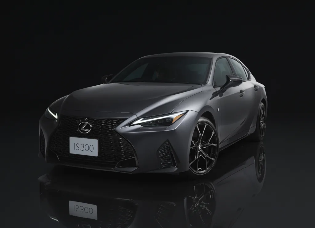 렉서스 IS300h, 렉서스 IS300h F SPORT(LEXUS、「IS300h／IS300」に特別仕様車“F SPORT Mode Black Ⅳ”を設定)
