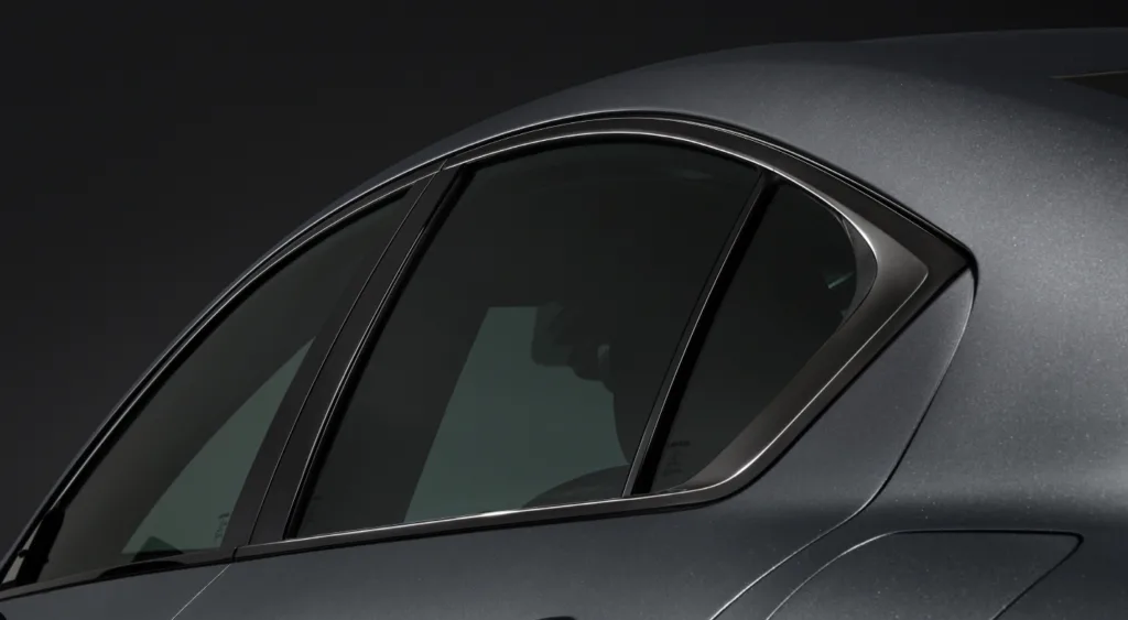 렉서스 IS300h, 렉서스 IS300h F SPORT(LEXUS、「IS300h／IS300」に特別仕様車“F SPORT Mode Black Ⅳ”を設定)