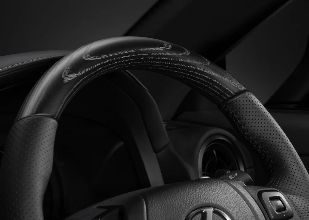 렉서스 IS300h, 렉서스 IS300h F SPORT(LEXUS、「IS300h／IS300」に特別仕様車“F SPORT Mode Black Ⅳ”を設定)