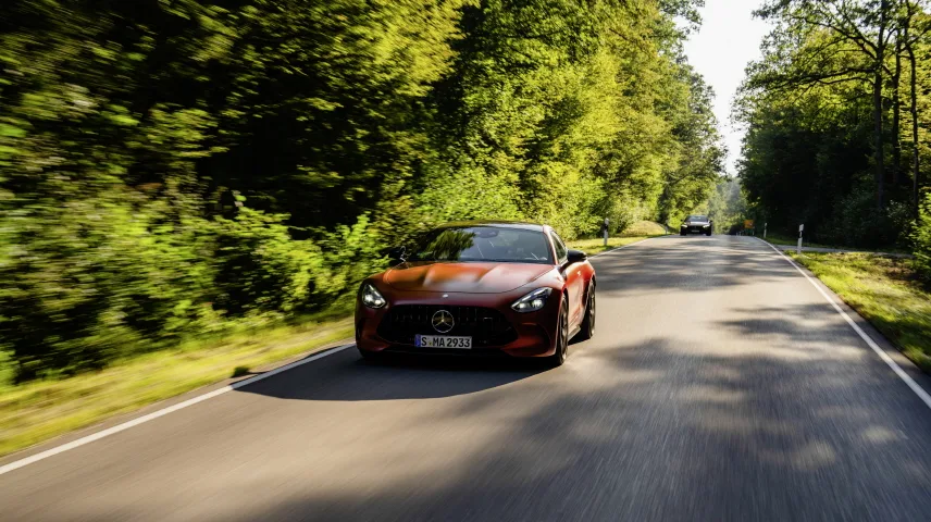 Who wants the 2025 AMG EXPERIENCE summer programme 1 The 2025 AMG EXPERIENCE summer programme: exclusive driver training and experiences Mercedes-AMG GT 63 4MATIC+ | Energieverbrauch kombiniert: 14 l/100 km | CO₂-Emissionen kombiniert: 319 g/km | CO₂-Klasse: G*; Mercedes-AMG SL 63 4MATIC+ | Energieverbrauch kombiniert: 13,4‒13 l/100 km | CO₂-Emissionen kombiniert: 306‒296 g/km | CO₂-Klasse: G* (Die angegebenen Werte wurden nach dem vorgeschriebenen Messverfahren WLTP (Worldwide harmonised Light vehicles Test Procedure) ermittelt. Die angegebenen Spannweiten beziehen sich auf den deutschen Markt. Der Energieverbrauch und der CO₂-Ausstoß eines Pkw sind nicht nur von der effizienten Ausnutzung des Kraftstoffs bzw. des Energieträgers durch den Pkw, sondern auch vom Fahrstil und anderen nichttechnischen Faktoren abhängig.) Mercedes-AMG GT 63 4MATIC+ | combined energy consumption: 14 l/100 km | combined CO₂ emissions: 319 g/km | CO₂ class: G*; Mercedes-AMG SL 63 4MATIC+ | combined energy consumption: 13,4‒13 l/100 km | combined CO₂ emissions: 306‒296 g/km | CO₂ class: G* (The specified values were determined according to the prescribed measurement method WLTP (Worldwide harmonized Light vehicles Test Procedure). The stated ranges refer to the German market. The energy consumption and CO2 emissions of a passenger car are not only dependent on the efficient use of the fuel or energy source by the car, but also on driving style and other non-technical factors.)