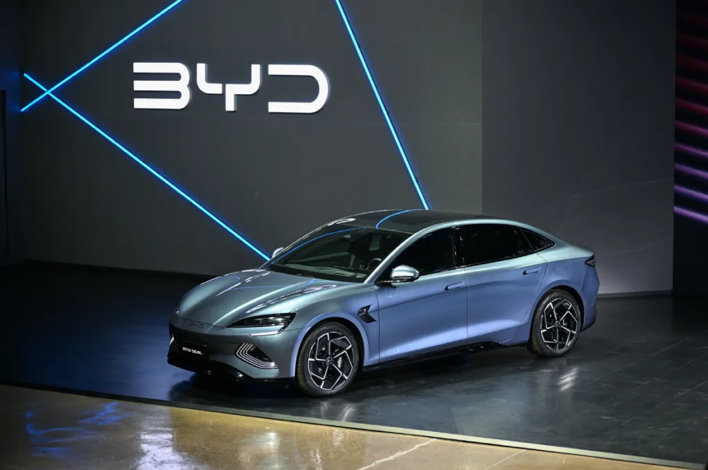 BYD, ATTO 3 앞세워 한국 시작 공략, 3,150만원 가격 놀랍다 2 BYD 브랜드 런칭 BYD SEAL