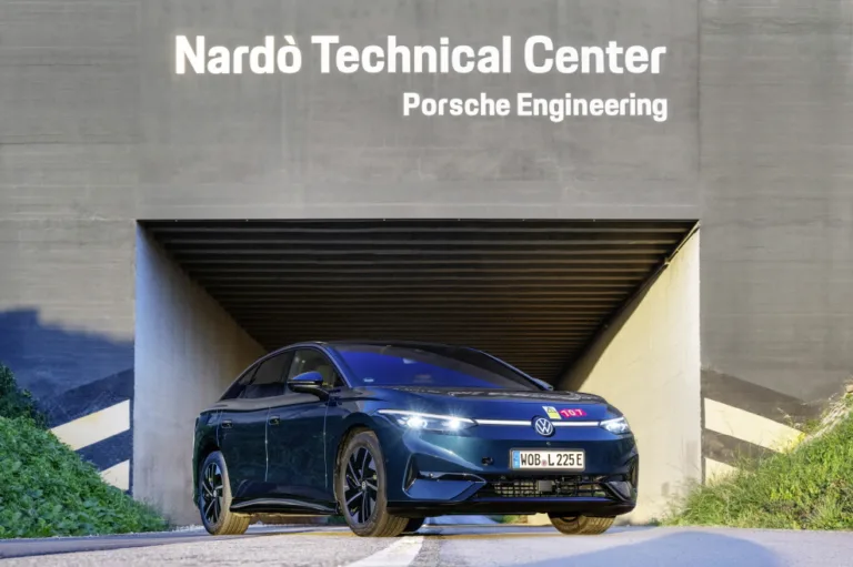 폭스바겐 Volkswagen ID.7 Pro S covers 941 km on one battery charge during efficiency test