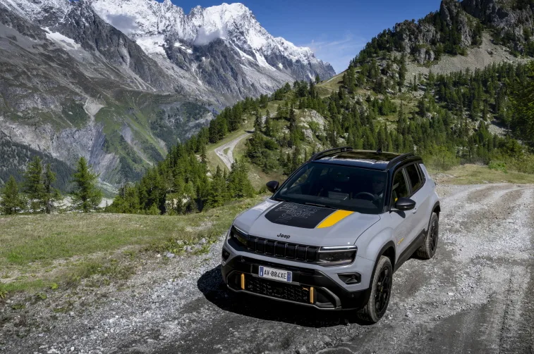 Jeep Avenger 4xe The North Face Edition premiere for Belgian customers 1 지프 어벤저 4xe 노스페이스 에디션 (JeepAvenger4xeTheNorth3FaceEdition)