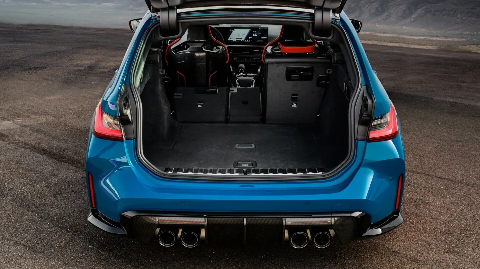 The first-ever BMW M3 CS Touring: Racing DNA meets maximised everyday usability.