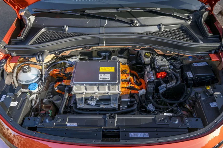 복스홀 프론테라 (VAUXHALL OPENS ORDERS FOR NEW FRONTERA WITH LIST PRICE PARITY BETWEEN ELECTRIC AND PETROL HYBRID VERSIONS)