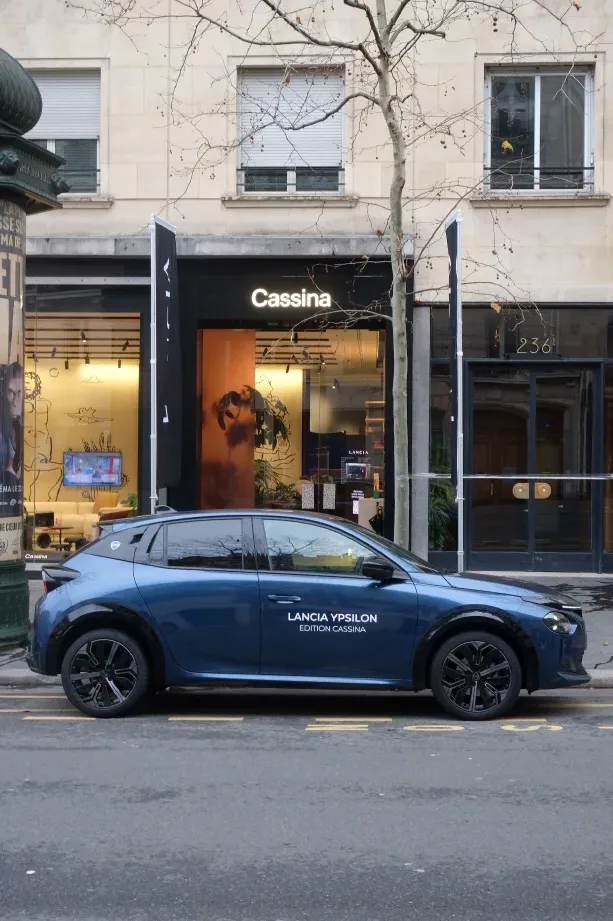 란치아 입실론 에디치오네 까시나(Lancia and Cassina: the passion for contemporary design comes to Paris)