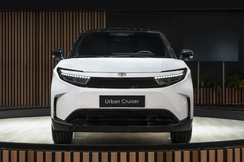 토요타 어반 크루저, 브뤼셀 모터쇼 2025에서 최초 공개 2 토요타 어반 크루저 (toyota urban cruiser)