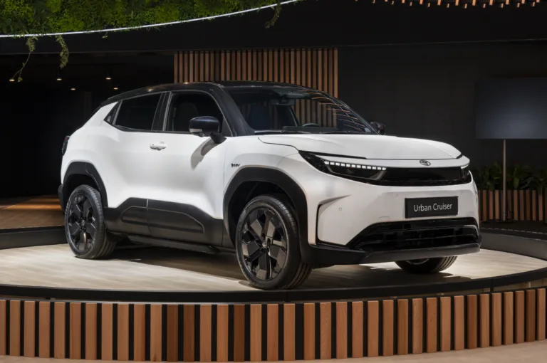 토요타 어반 크루저 (toyota urban cruiser)