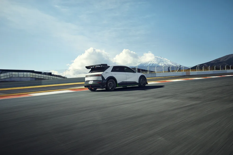 ‘아이오닉 5 N DK 에디션’ 최초 공개, 사고 싶어도 조금만 더 참아야 3 아이오닉 5 N DK 에디션(IONIQ 5 N DK EDITION)