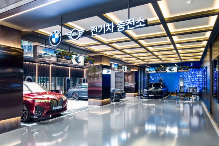 BMW 차징 허브 라운지