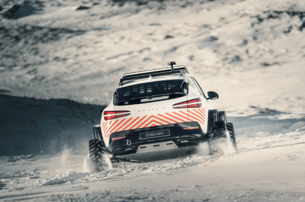 GENESIS GV60 MOUNTAIN INTERVENTION VEHICLE CONCEPT AT DAVOS 2025 2 GV60 다목적 험로주행 콘셉트