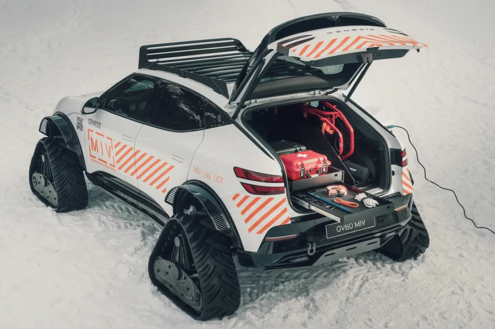 GENESIS GV60 MOUNTAIN INTERVENTION VEHICLE CONCEPT AT DAVOS 2025 3 GV60 다목적 험로주행 콘셉트
