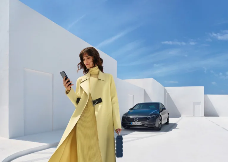 메르세데스-벤츠 디지털 결제 유럽 확대(Mercedes-Benz introduces new digital payment function for service invoices in Europe, Mercedes-Benz führt neue digitale Bezahlfunktion für Service-Rechnungen ein. Mercedes-Benz introduces new digital payment function for service invoices.)