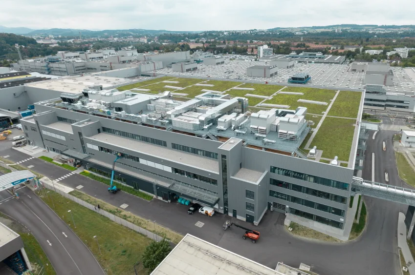 BMW Group reveals 800V technology for the Neue Klasse 11 Charge faster, drive further:a BMW Group reveals revolutionary electric drive concept with 800V technology for the Neue Klasse