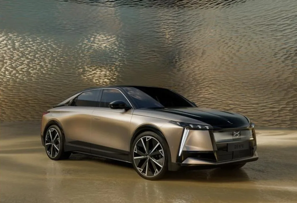 DS N°8, 프렌치 럭셔리의 정수를 담은 플래그십 전기차 2 ee1e4a5a77d08c9fe29a2e61e6dd04d62f6f560c https://mobilityground.com/wp-content/uploads/2025/02/aac62e5c785b3f094cad0ff9a3d3988e3abaee32.webp