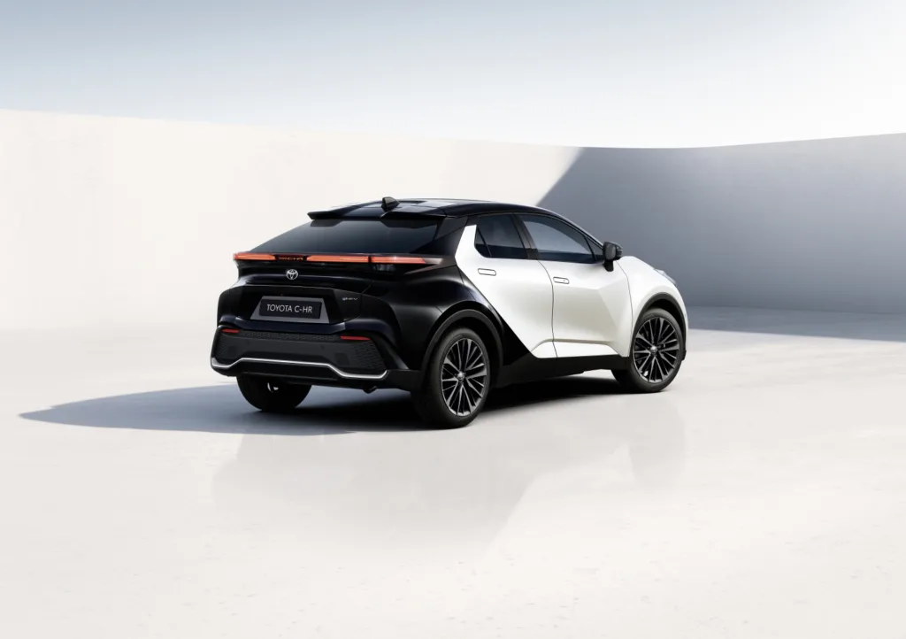220hp, 100km/l, Toyota C-HR added GR SPORT Hero trim 2 토요타 C-HR(New High Hero grade brings even bolder style to Toyota C-HR)