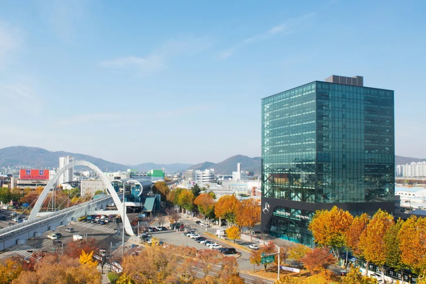 메르세데스-벤츠, 서울 방배와 대구에 신규 서비스센터 2곳 오픈 2 메르세데스-벤츠 대구 북구 서비스센터 외관