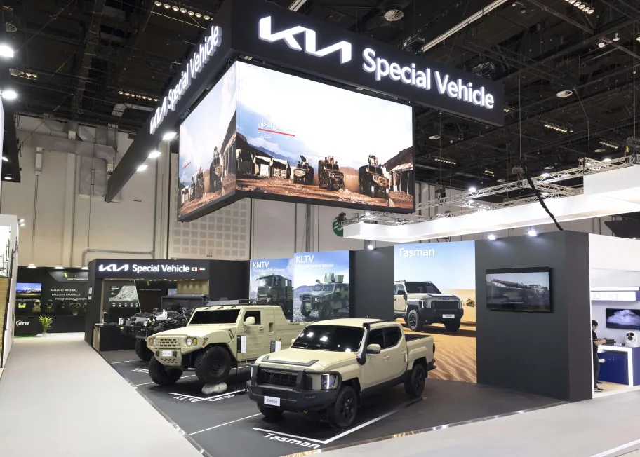 타스만 쇼카 국방색 입었네? 기아, UAE IDEX 2025 참가 1 기아, 'UAE IDEX 2025' 방산전시회 참가 타스만 전시