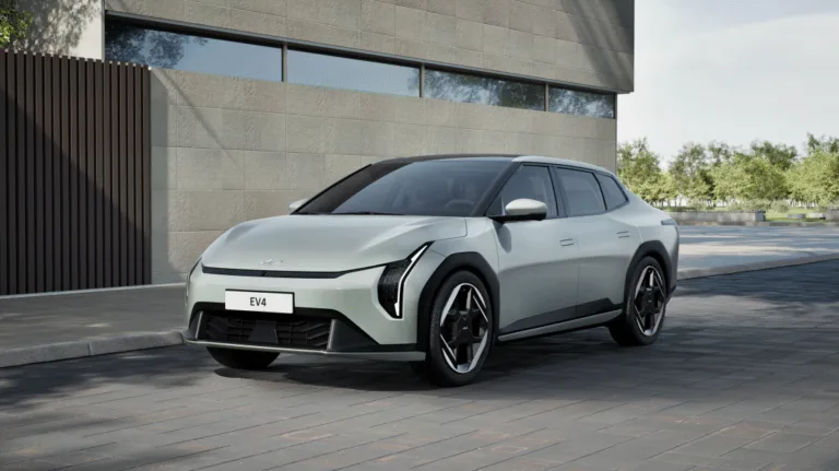 더 기아 EV4(The kia EV4)