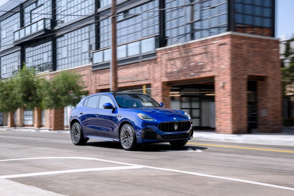 마세라티 드라이빙 익스피리언스 22일부터 시작, 지금이 기회! 1 마세라티 코리아 주요 모델 전국 시승 행사 마세라티 드라이빙 익스피리언스(Maserati Driving Experience)