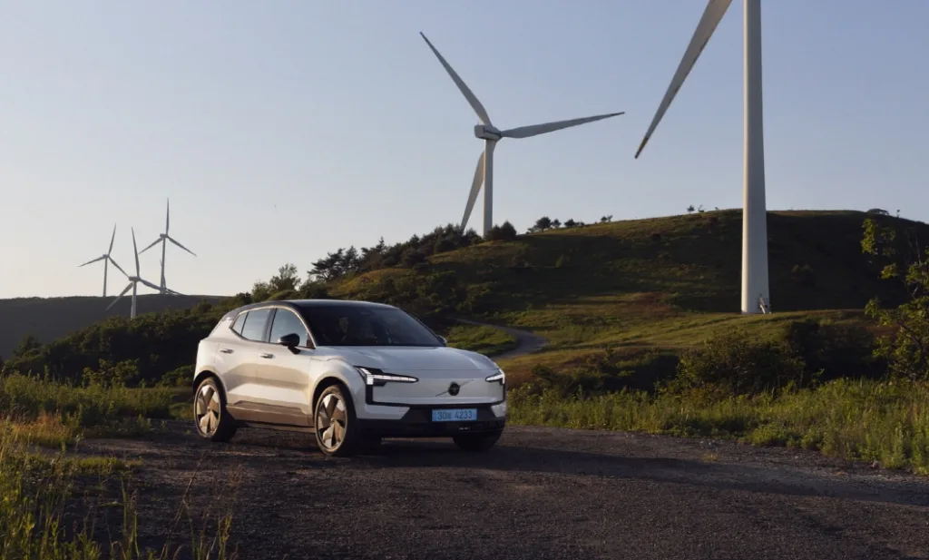 더 많이 보내 줄 결심, 볼보 EX30 최대 333만원 가격 인하 1 볼보 EX30 국내 공식 출시