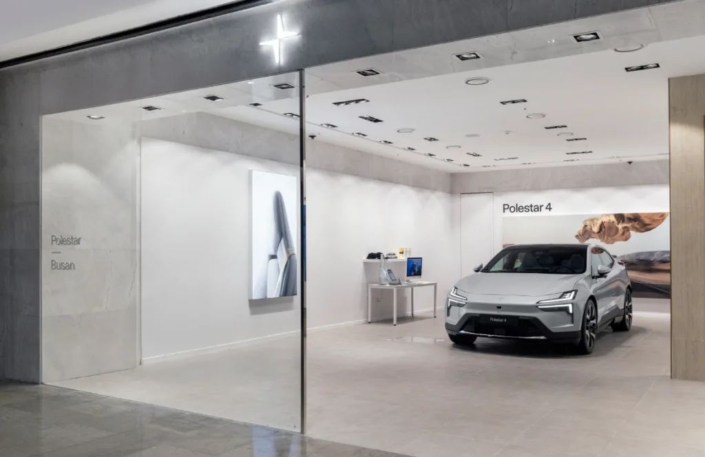 폴스타 4 (Polestar 4)