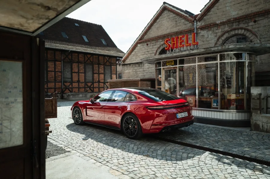 포르쉐 커뮤니케이션 매니지먼트(Porsche is modernising its PCM: greater performance and new features)