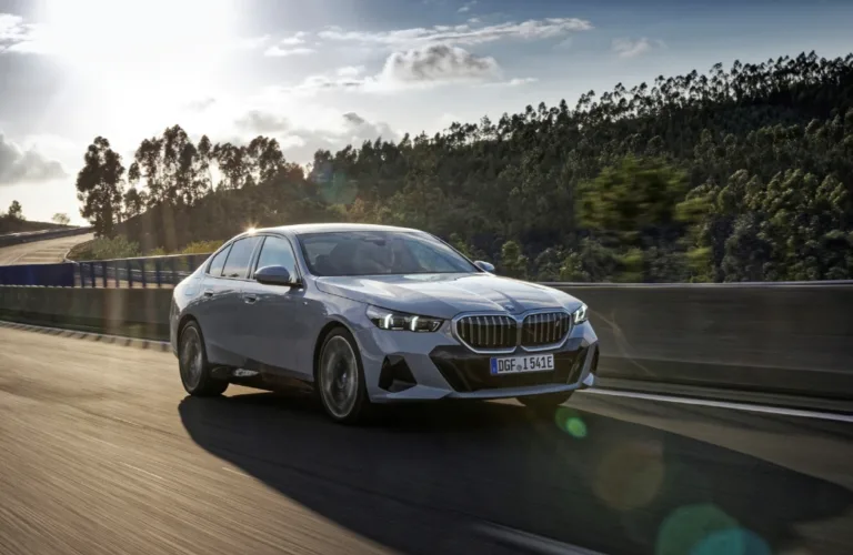 BMW i5 xDrive 40 출시
