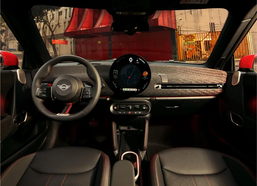 더 뉴 올-일렉트릭 MINI JCW