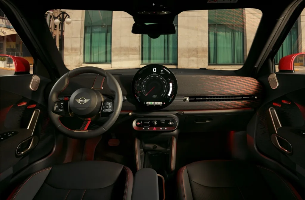 더 뉴 올-일렉트릭 MINI JCW 에이스맨