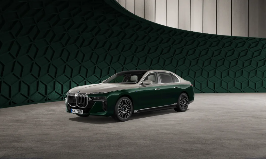 BMW i7 xDrive60 M 스포츠 인디비주얼 투톤 페리도트 그린 에디션