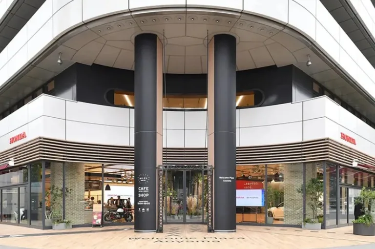 혼다 아오야마 본사 "혼다 웰컴 플라자(Honda Welcome Plaza)"