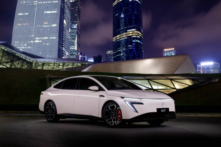 닛산 전기 세단 N7 공개, 日産自動車、上海モーターショー2025でプラグインハイブリッドを搭載した新型ピックアップトラック「Frontier Pro」初公開 併せて、新型EVセダン「N7」の詳細スペックを公開