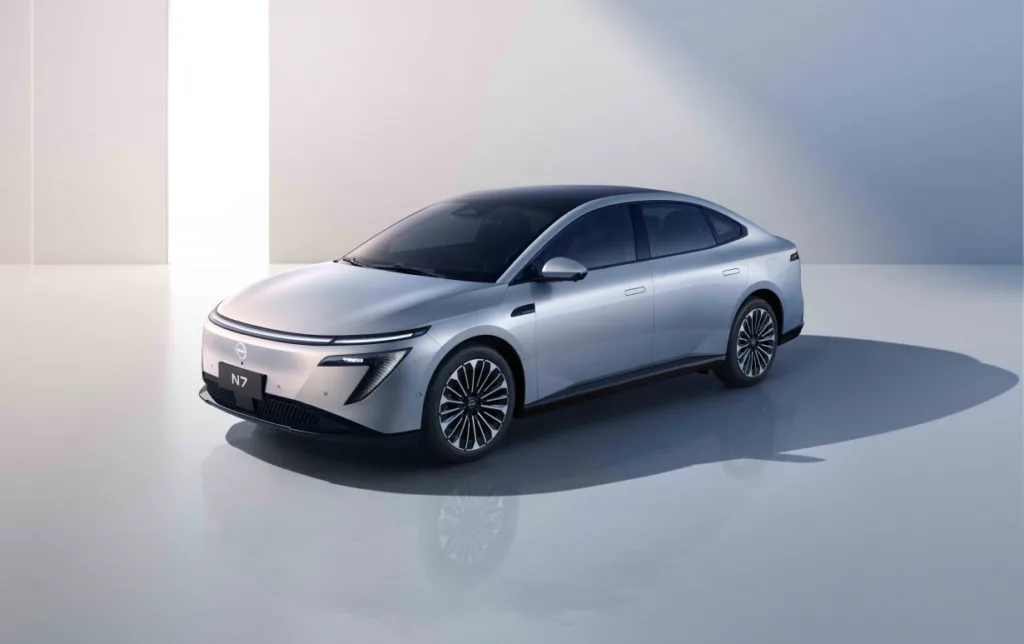 닛산 전기 세단 N7 공개, 日産自動車、上海モーターショー2025でプラグインハイブリッドを搭載した新型ピックアップトラック「Frontier Pro」初公開 併せて、新型EVセダン「N7」の詳細スペックを公開