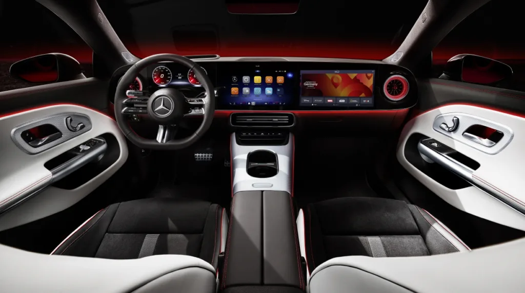 메르세데스-벤츠 MBUX 엔터테인먼트 패키지 디즈니+(Mercedes-Benz brings unmatched entertainment to customers with Disney+)