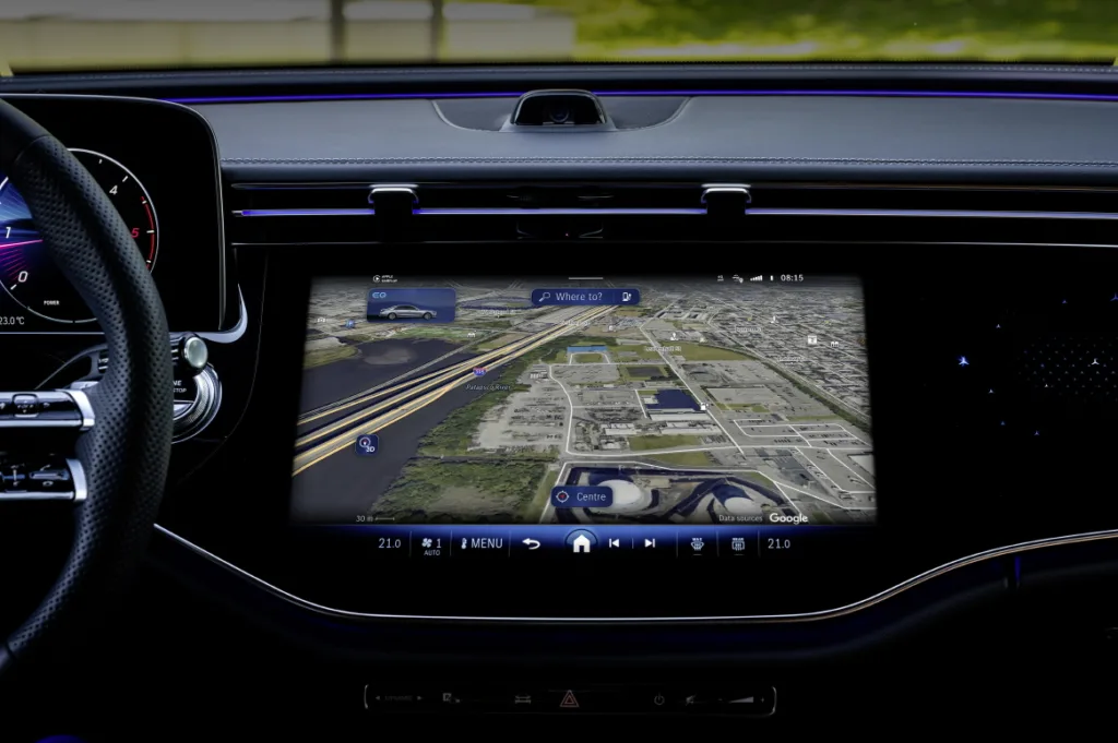 Mercedes-Benz MBUX 2.6 update, new features coming 2 메르세데스-벤츠 MBUX 2.6 업데이트 시작, 200만 대 벤츠에 새로운 기능 추가 (New features over-the-air: Improved navigation with Electric Intelligence and Offroad Track)