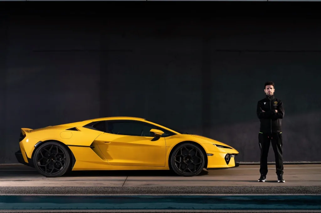 람보르기니 테메라리오(Andrea Caldarelli pushes the new Lamborghini Temerario to the limit)