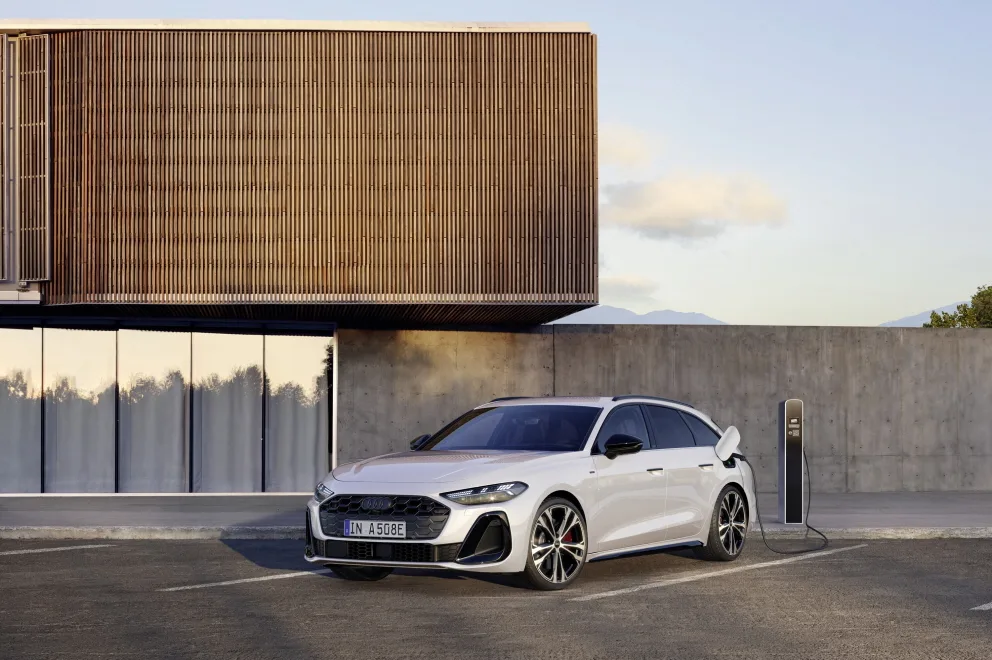 New Audi A5 e-hybrids combine dynamics, efficiency, and long electric range