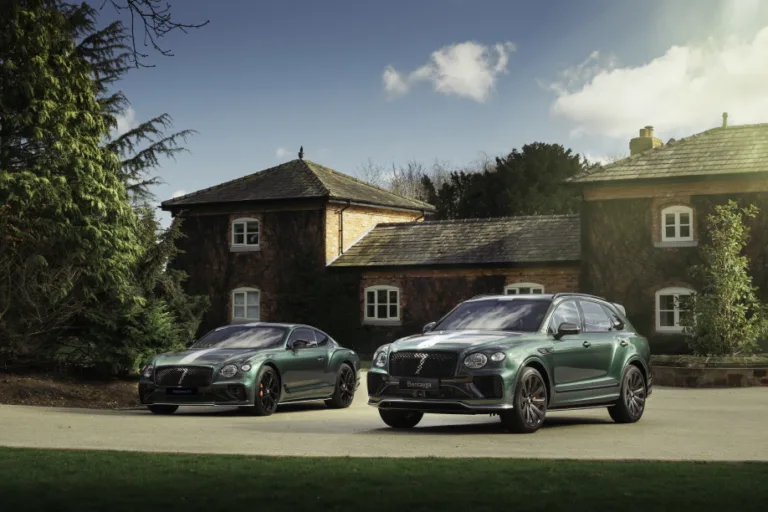 벤틀리 벤테이가 에이펙스 에디션(Bentley collector takes delivery of bespoke Le Mans Bentayga to complete a unique stable)